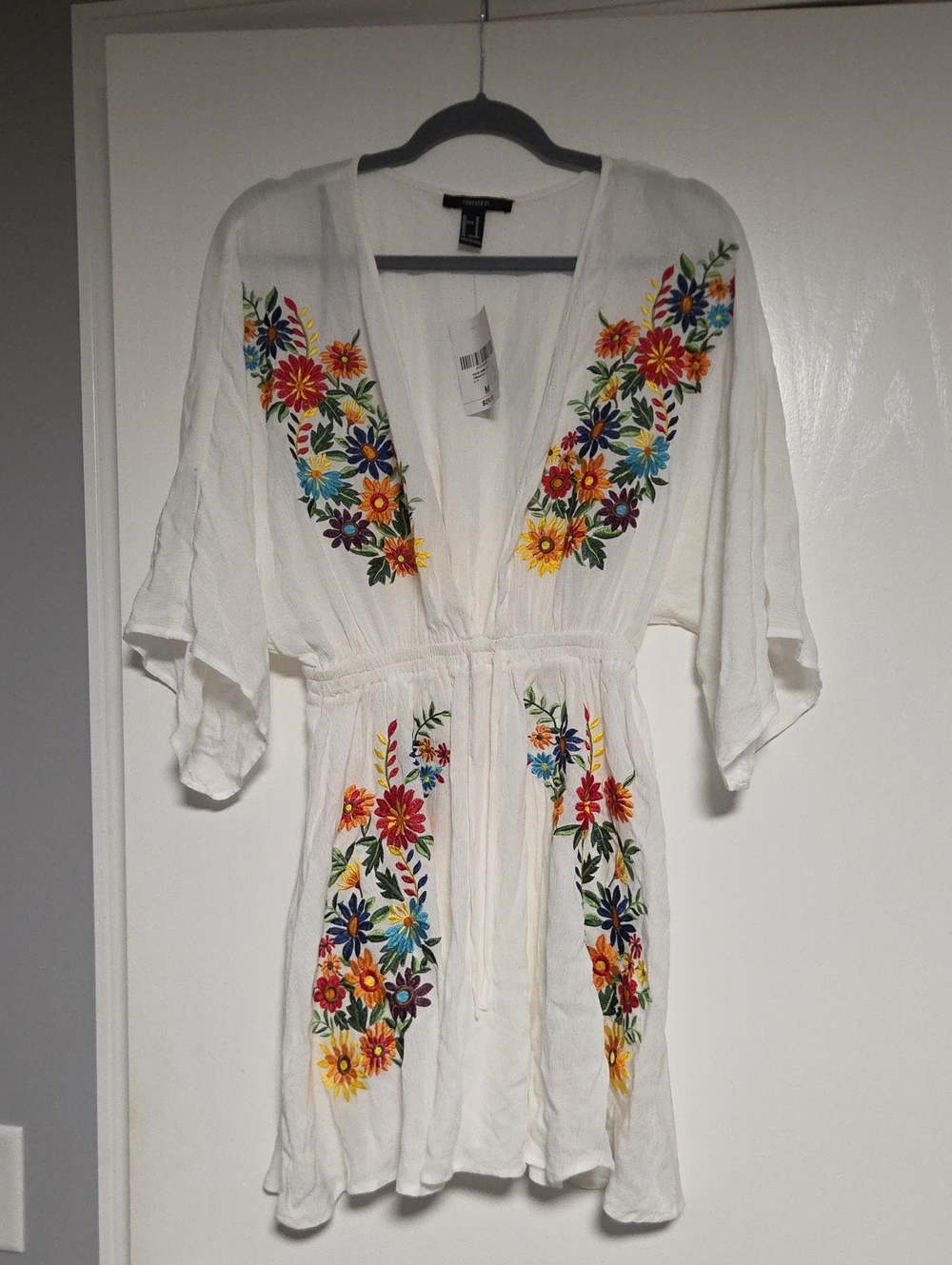 NWT Forever 21 White Floral Embroidered V-Neck Dress/swimsuit Cover Up Size M